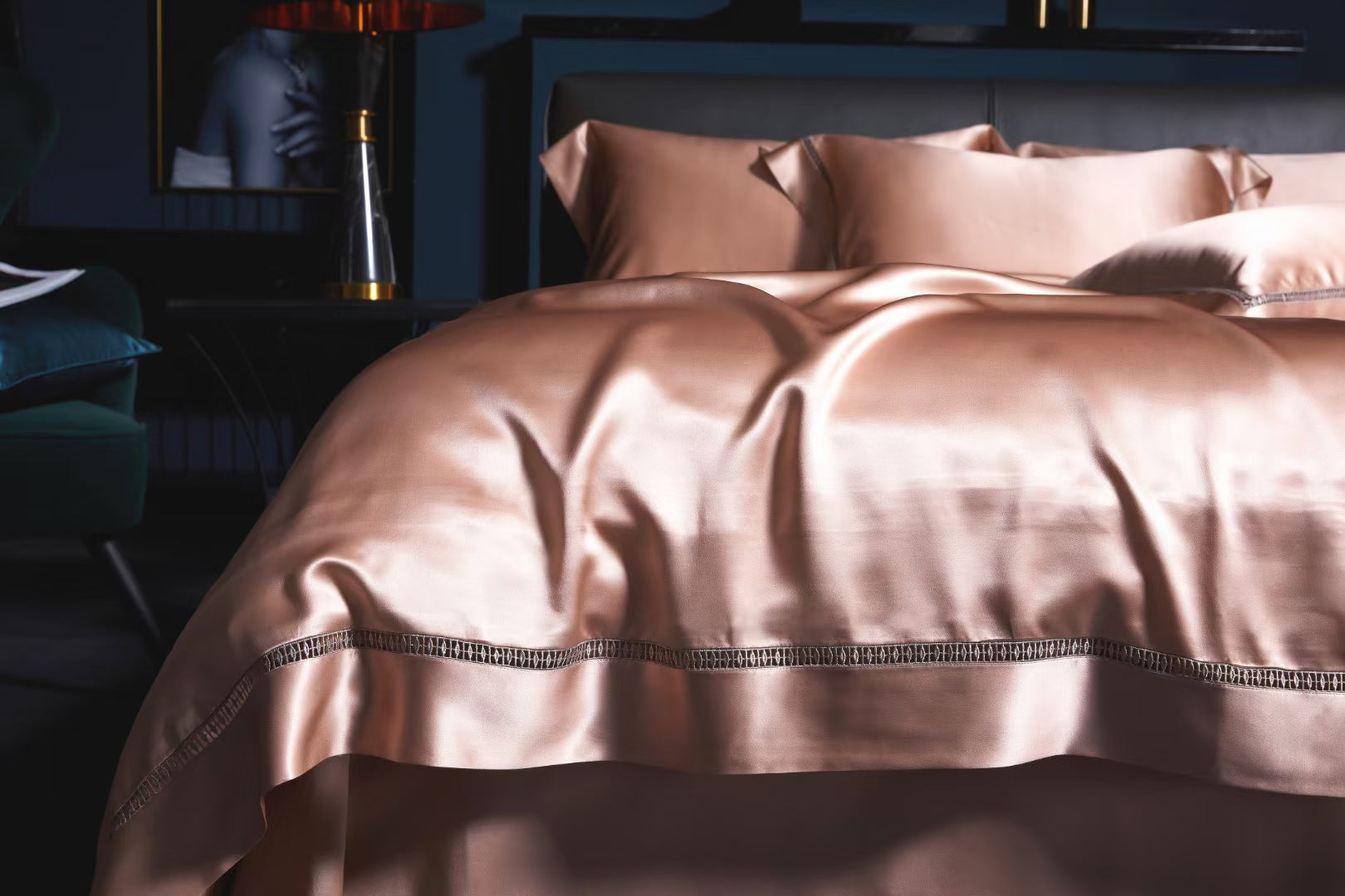 BLUSH - Lace artisan 30 Momme 4-Piece Pure Mulberry Silk Bed Linen Set