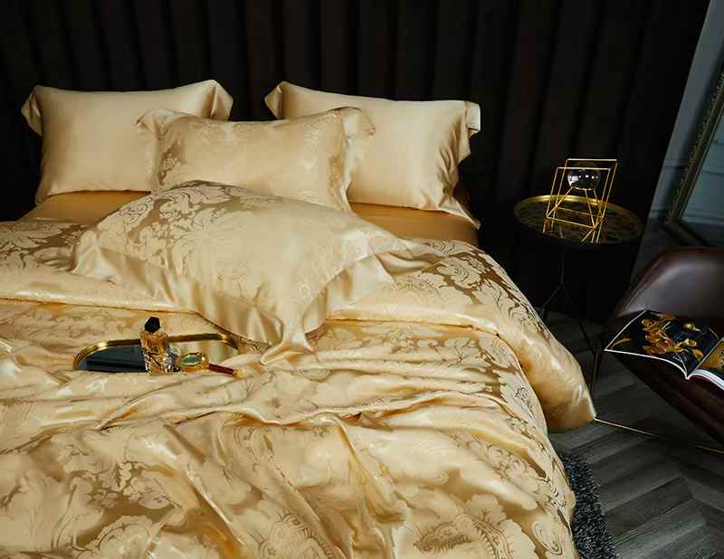 19 Momme Gold Evergreen Jacquard Silk Bedding Set