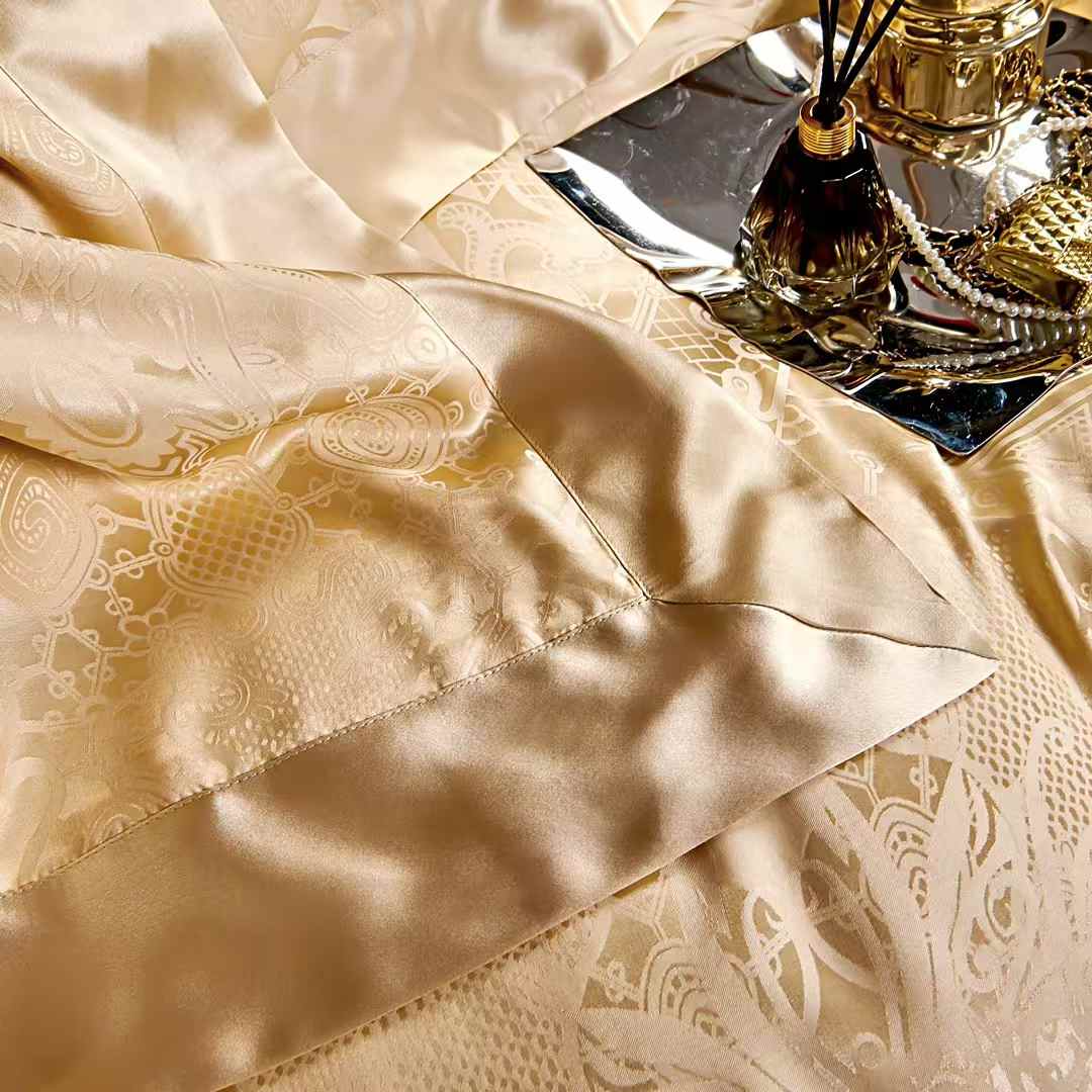 19 Momme Gold Jacquard Silk Bedding Set