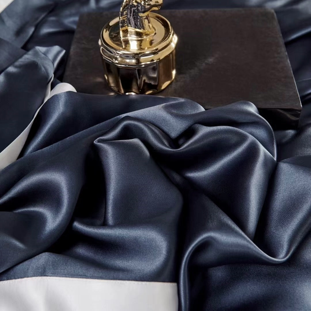 25 Momme Empire Blue Wide-Border Silk Bedding Set