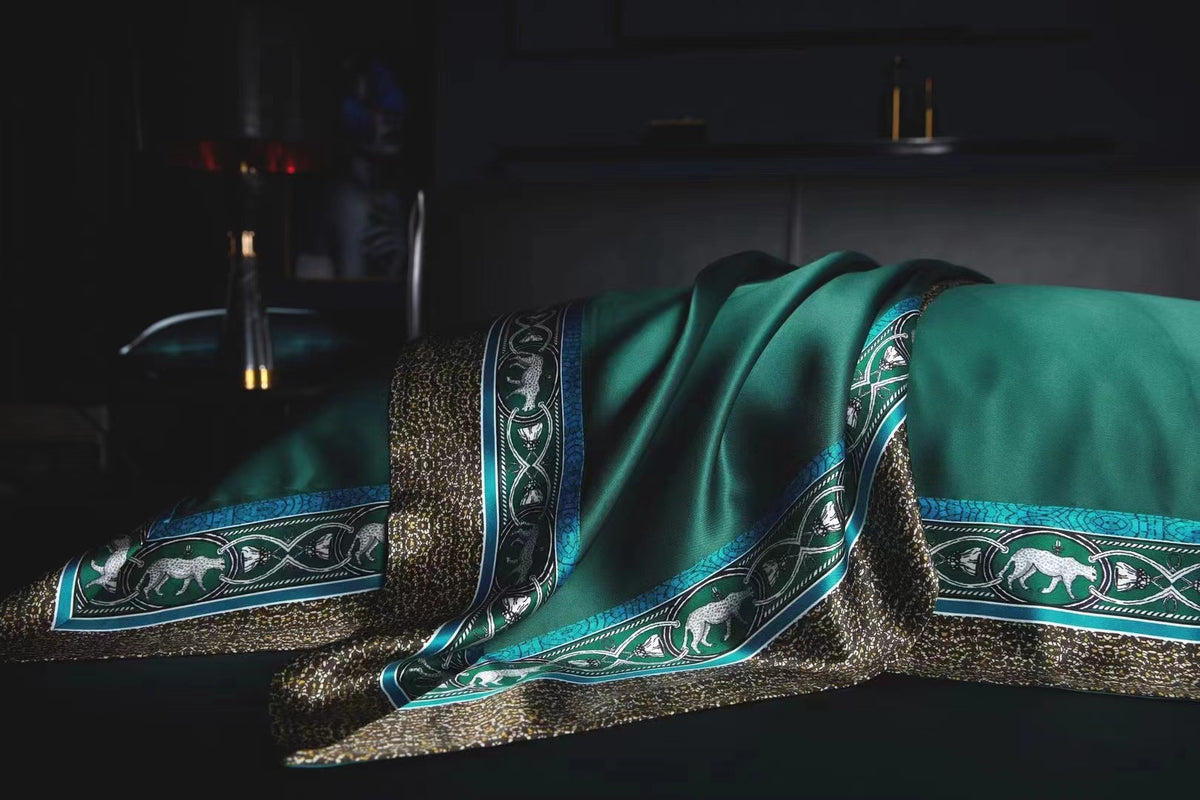 Forest Leopard 25 Momme silk bedding set