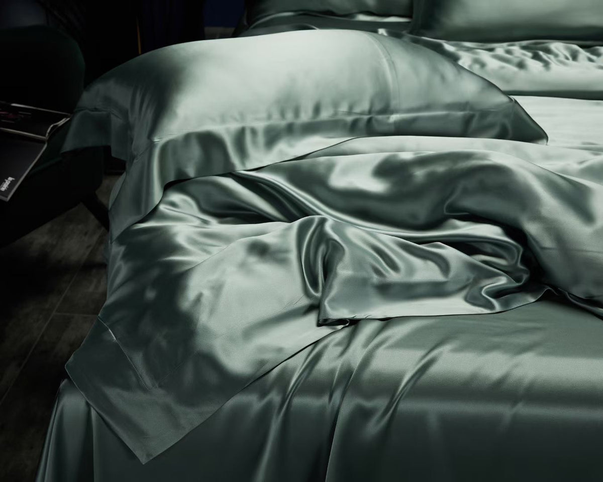 Lily Pad 25 Momme silk bedding set