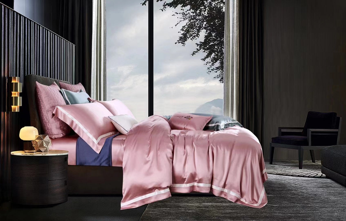25 Momme Lotus Pink Wide-Border Silk Bedding Set