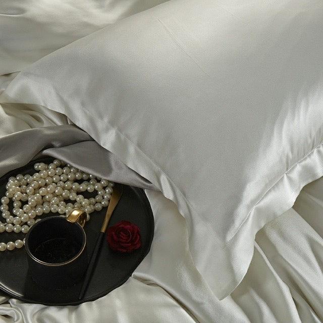 Pearl White 25 Momme silk bedding set
