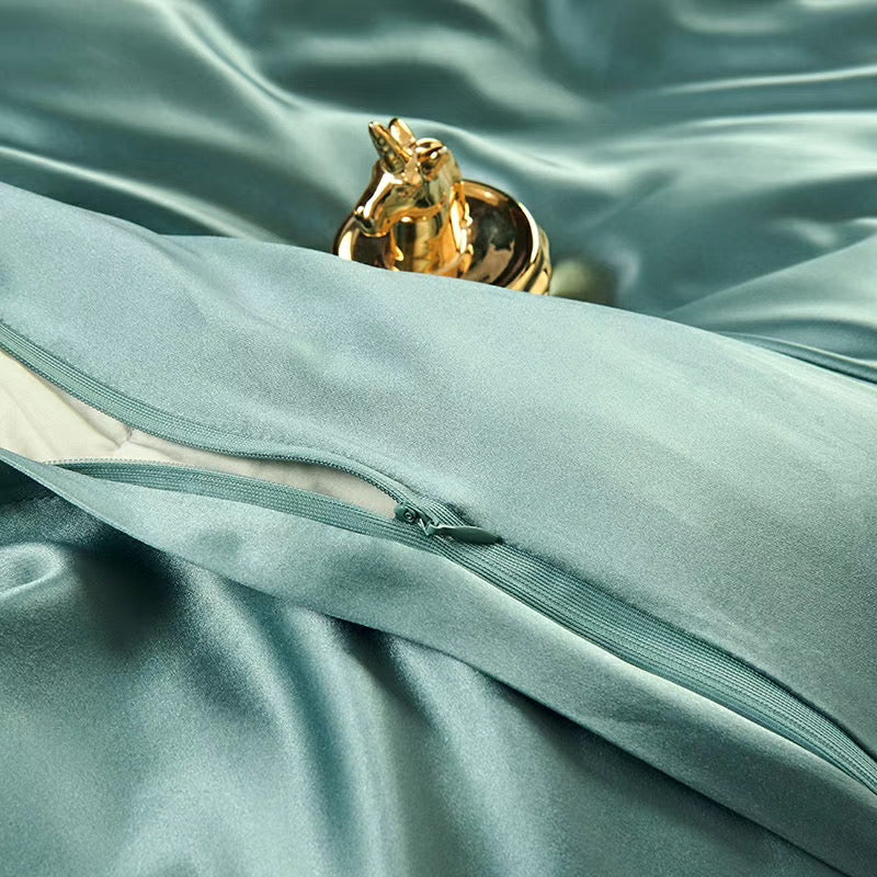 25 Momme Sage Wide-Border Silk Bedding Set