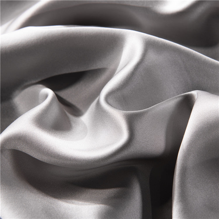 25 Momme Silver Silk Bedding Set — Detail 2
