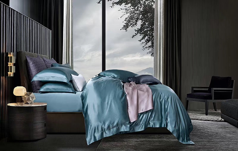 Winter Sky 25 Momme silk bedding set