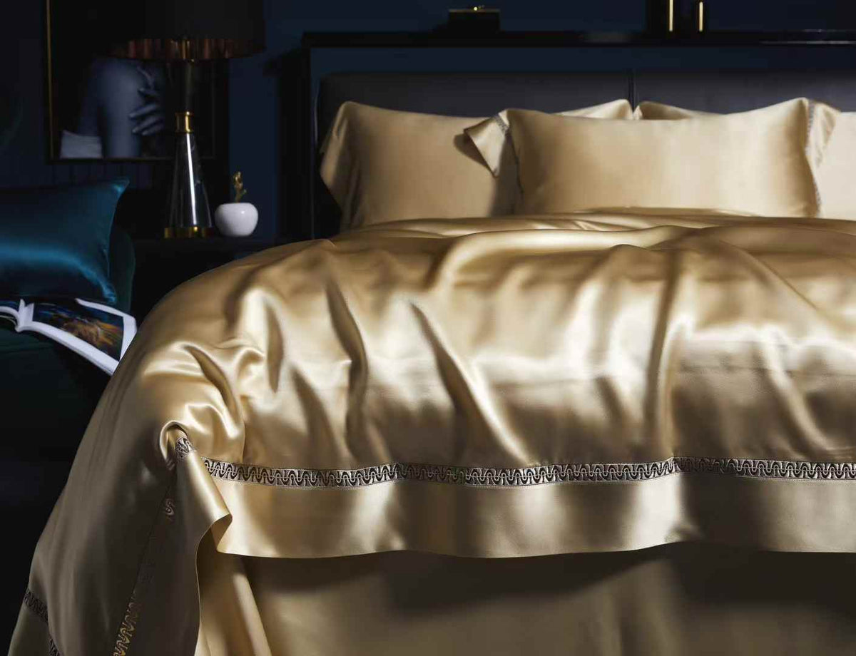 30 Momme Champagne Gold Lace Silk Bedding Set