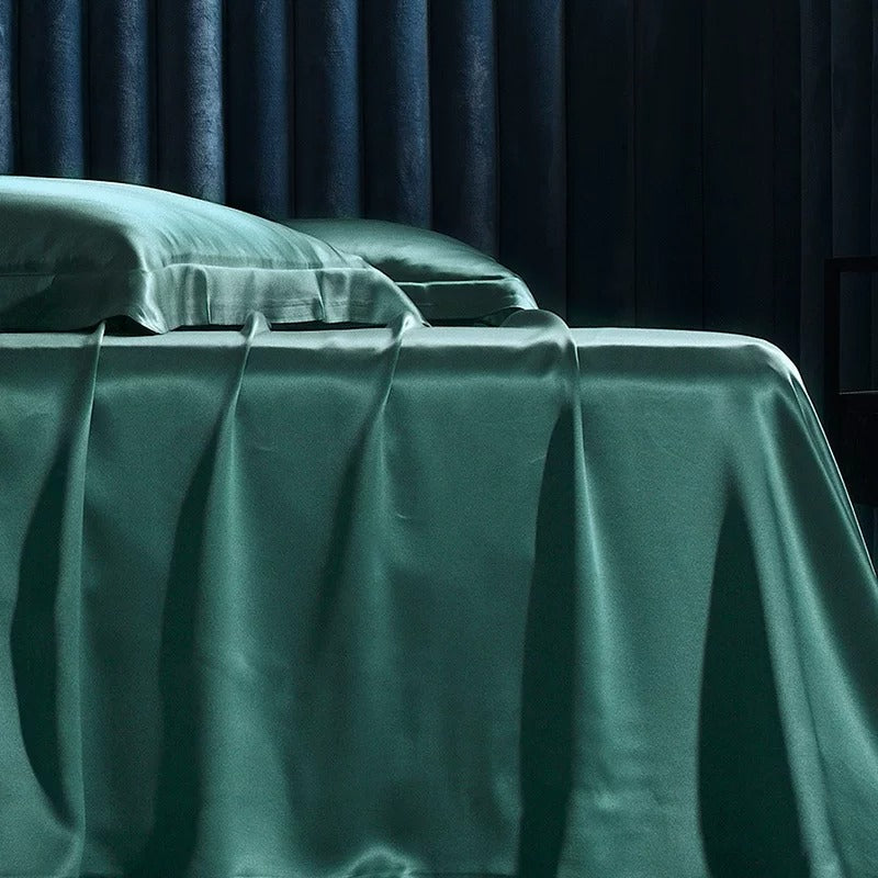 25 momme mulberry silk sheet and pillowcase set in Emerald Green